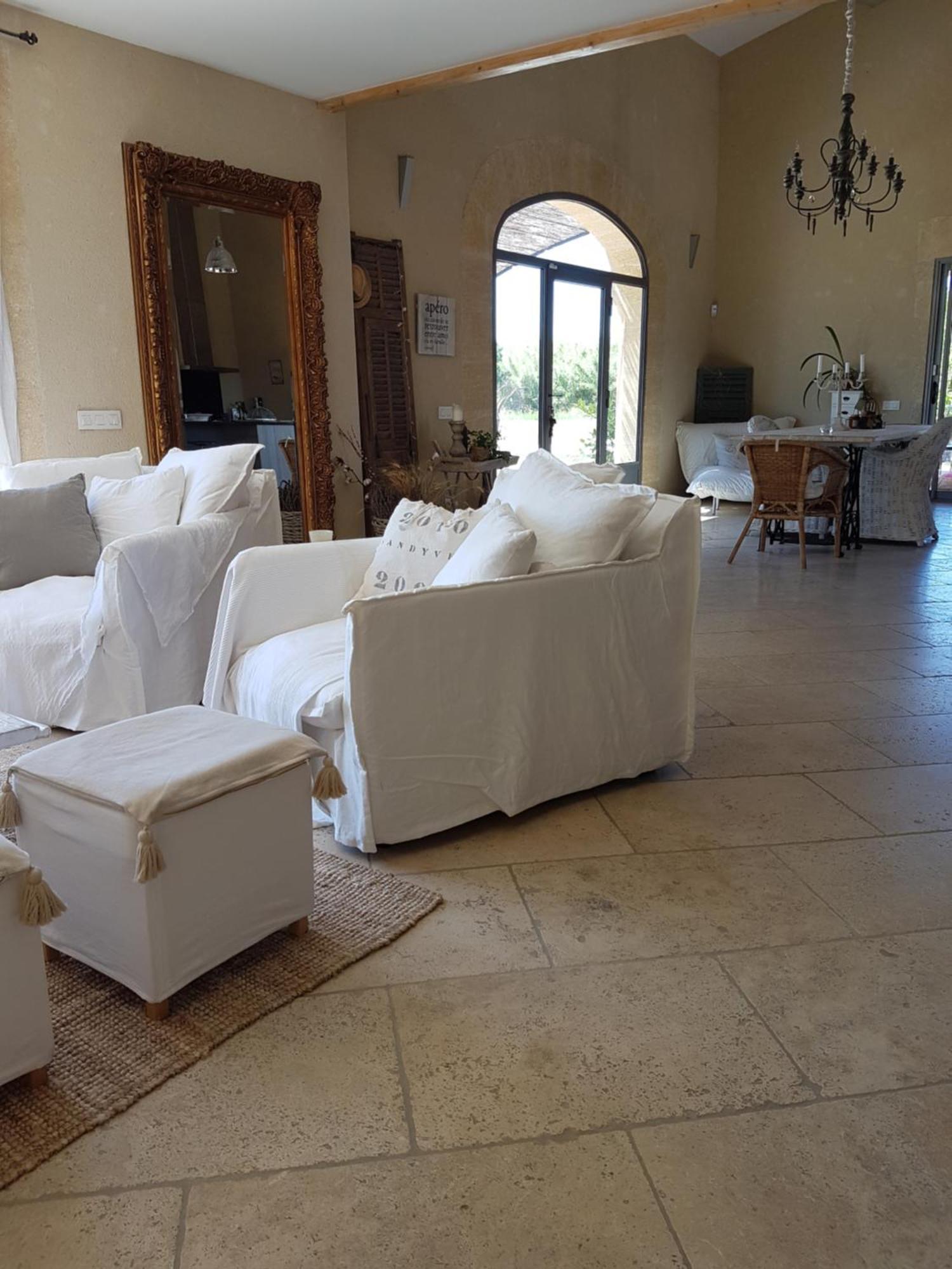 Fontaine De Cerier Bed & Breakfast แกสติญง-ดู-การ์ ภายนอก รูปภาพ